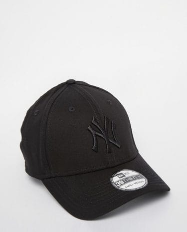 Fashion Shop - New Era 39Thirty Stretch Back Cap - Black