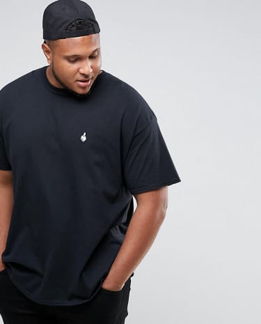 Fashion Shop - New Love Club Plus Embroiderd Hand Gesture T-Shirt - Black